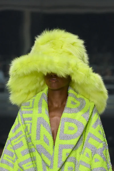 Look 121